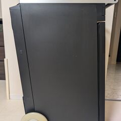 家庭用電子式ワインセラー（12本用）の画像