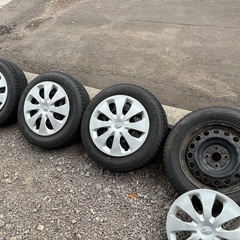 スタッドレスタイヤ　175/65R15 VRX2