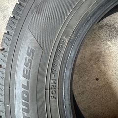 YOKOHAMAスタッドレス　14インチ　　の画像