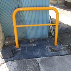 車止め　アーチ型　発送も可　関東は送料３７２０円