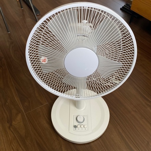 扇風機 \n