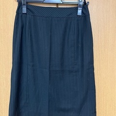 スーツスカート　黒ストライプ　あげます
