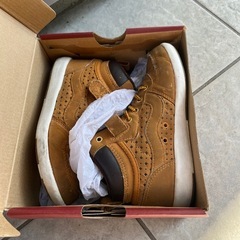 【VANS】18cm ハイカット シューズ 子供 箱ありの画像