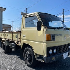 旧車キャンタートラック