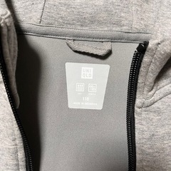 【美品】110ユニクロ パーカー の画像