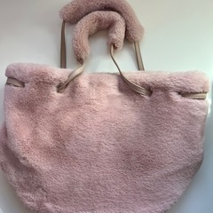 キレイ　もふもふ、ハンドバック　カバン　横25cmぐらい、深さ2...