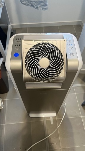 サーキュレーター付き除湿機　アイリスオーヤマ