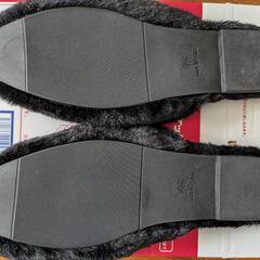 値下げLe meilleur黒ファーサンダルの画像