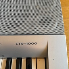 電池で動く電子ピアノ CTK-4000の画像