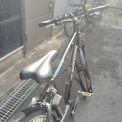 ★200km★ TB1e(ブラック) TB7B42(2022年モデル) リチウムイオンバッテリーB400(ブラック) 走りながら自動充電(回生充電機能付き) 両輪駆動 モーターブレーキ ブリジストン クロスバイク 電動自転車 電動アシスト 電気自転車 室内保管の画像