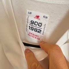 ニューバランス 長袖Tシャツシャツの画像