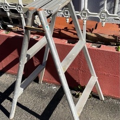 ★折りたたみ脚立