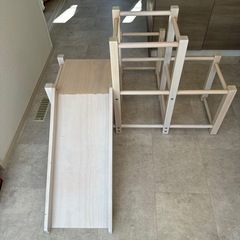 木製ジャングルジム　白　すべり台の画像