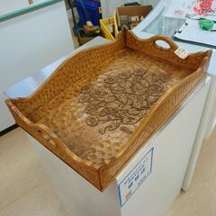 お盆✨大きいサイズ✨手彫り✨細工彫、野菊、木製【こちらは店舗です。浜村鹿野温泉ICから3分 買取本舗 宮本リサイクル 営業時間9～19時 定休日水曜のみ←連絡できませんm(_ _)m】の画像
