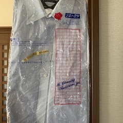 カッターシャツ