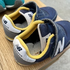 キッズ　ニューバランス　靴の画像