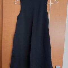 ②　ユニクロ　Girlsドライスウェットジャンパースカートの画像