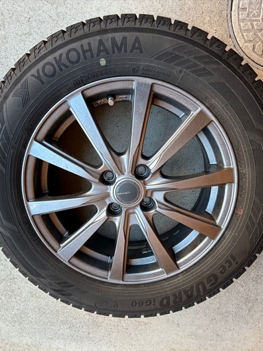 ダイハツロッキー用　スタッドレスタイヤ4本セット