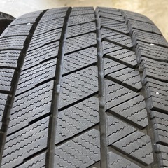 BS VRX3 225/45R19 4本 8分山 バリ溝