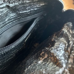 ウンガロ　本革ショルダーバッグ　の画像