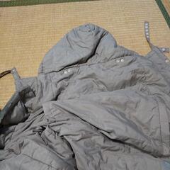 ベビーカーや抱ひもにつけるフードコートの画像