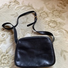 ウンガロ　本革ショルダーバッグ　の画像