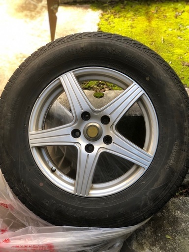 ★最終★★デリカd5 スタッドレスタイヤ