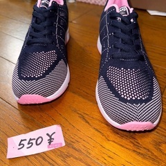 SALE - 未使用新品女性用軽量ランニングシューズの画像