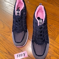 SALE - 未使用新品女性用軽量ランニングシューズ