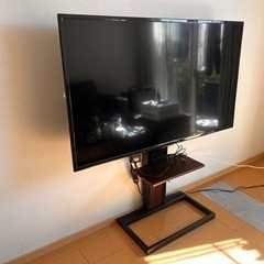 55V型テレビ　4Kチューナー内蔵　スタンド付