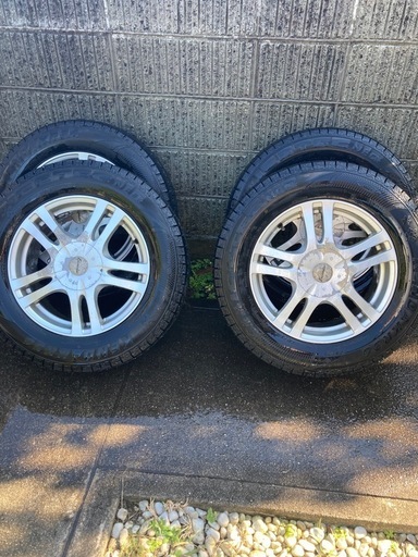 週末再値下げ！！215/65r/16 スタッドレスタイヤ