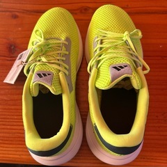 新品【adidas】レディースランニングシューズの画像