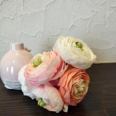 新品フラワーベースとカワイイお花のセットの画像