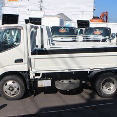H 31 デュトロ　３トン　平ボディ　24113の画像