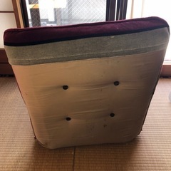 座椅子　二脚の画像