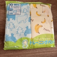 値下げしました　トレーニングパンツ　95センチ