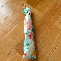 花柄折りたたみ傘の画像