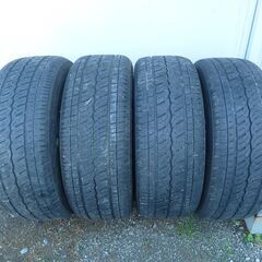 TOYOタイヤ　タイヤホイルセット 225/50R18C・18×7.5J ４本セットの画像