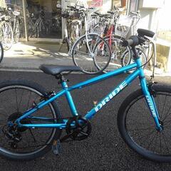 中古子供自転車３３２６　２２インチ　６段ギヤ　ハンドルライト　ワイヤー錠　 身長１２８㎝前後