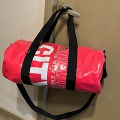 ピンク×黒×白　防水ドラム型ボストンバッグ