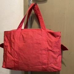 赤×白チェック軽量ボストンバッグの画像