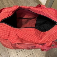 赤×白チェック軽量ボストンバッグの画像