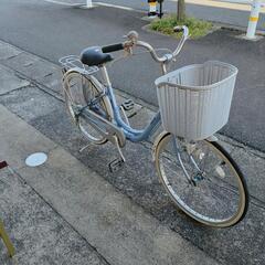 自転車☆maruishi☆CURL☆24インチ☆シルバー＆ブルーカラー・プラ部分劣化見られます。【こちらは店舗です。浜村鹿野温泉ICから3分 買取本舗 宮本リサイクル 営業時間9～19時 定休日水曜のみ←連絡できませんm(_ _)m】の画像