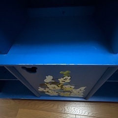 ディズニーDVD本棚小物収納の画像