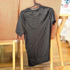 UNDER ARMOUR ラッシュガード？の画像