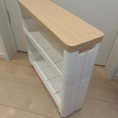 キャスター付き収納の画像