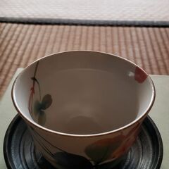 湯飲み茶碗と茶托の画像