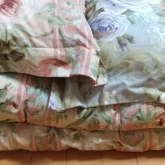 敷布団１００×２００cm１枚と枕２個のセット　ポリエステル綿　　