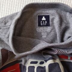 Gap　80cm　長袖　カットソー　消防車柄　２歳の画像