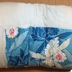 未使用　訳あり掛け布団　色焼けあり　サイズ１５０×１９５cmの画像